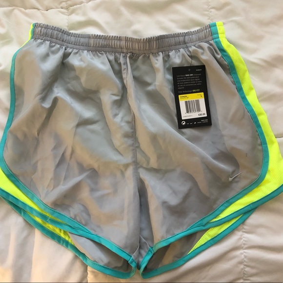 Nike Pants - Nike Tempo Women’s 3” Running Shorts